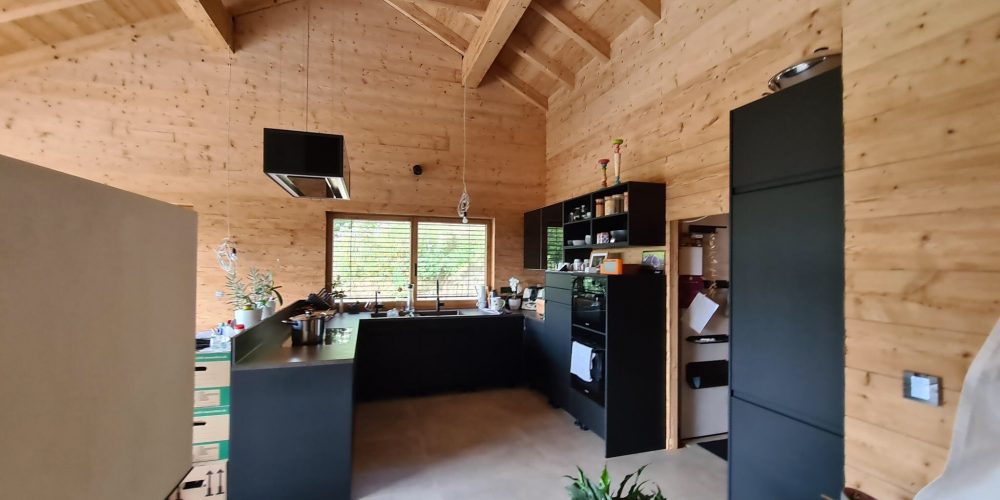 Innenausbau-Wandverkleidung-Altholz