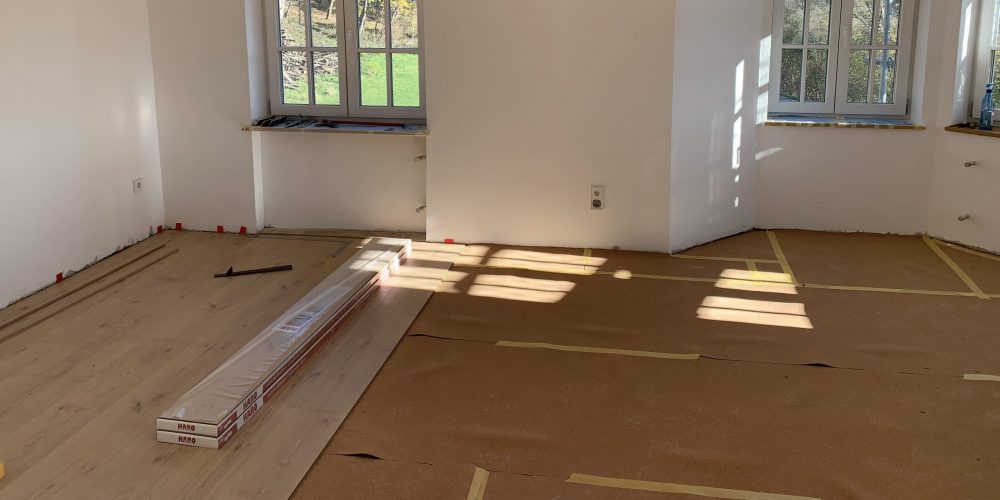 Laminatboden-schwimmend-verlegt